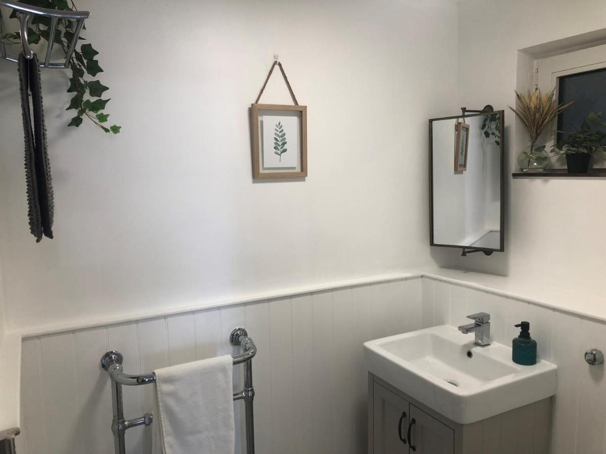 The Nest, Central Falmouth, 10 Mins To The Beaches And Off Street Parking Buitenkant foto